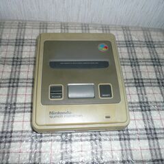 後期品　中古スーパーファミコンＳＦＣ　ジャンク品　ゲームはＯＫ