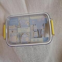 ミニオンズお弁当箱の画像
