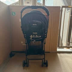 Aprica ベビーカーの画像