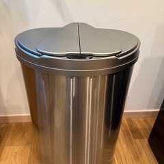 自動ゴミ箱 自動開閉 ゴミ箱 47リットル  ( 45リットル 対応 45L )  電動 自動 ゴミ箱 ふた付き の画像