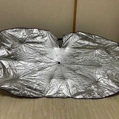 新品未使用品！傘型　車用サンシェードの画像