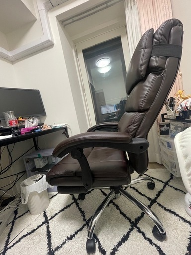 フットレスト付き 
オフィスチェア ゲーミングチェア 