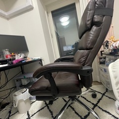 フットレスト付き 
オフィスチェア ゲーミングチェア の画像