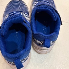 スニーカー　16cm 瞬足　の画像