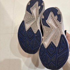 スニーカー　16cm 瞬足　の画像