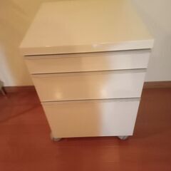 IKEA台車つきキャビネット美品の画像