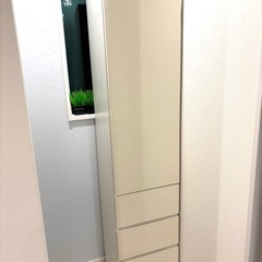 白の棚　