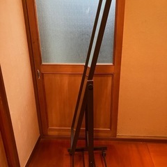 姿見です　鏡部の寸法は幅330 高さ1200になります
の画像