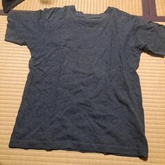 UNIQLOTシャツの画像