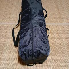 折り畳みベビーベッドの画像