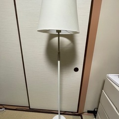 【電球付き】フロアライト　デリシア　ホワイトの画像