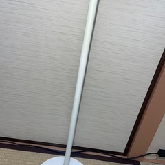 【電球付き】フロアライト　デリシア　ホワイトの画像