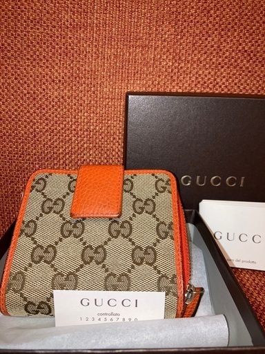 GUCCI 二つ折り財布　財布