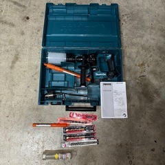 マキタ 充電式ハンマドリル18V 17mm SDS+ バッテリ充...