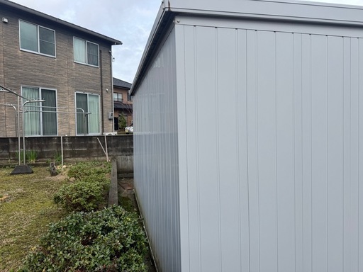 秋葉区発）引き取り限定 大型イナバ物置設置後10年超えだか美品