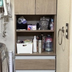 ⚠︎受け渡し予定者決まりました⚠︎出品4月20日まで‼️ラシク 洗面台収納の画像