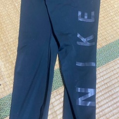 NIKE ストレッチ　レギンス　Sサイズ