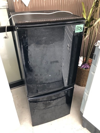 NO B75 ?福岡市内配送設置無料✨?SHARP 137L つけかえどっちもドア冷蔵庫 ホワイト系 SJ-14W-W SJ-14W-
