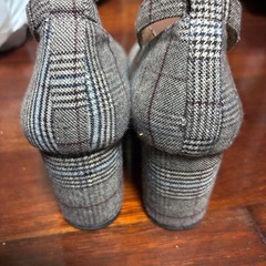 中古品ꕤ. パンプス(グレーチェック柄)の画像
