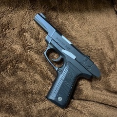 
機動戦士ガンダム　地球連邦軍　制式拳銃　エアガン　モデルガン　...