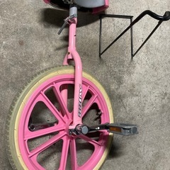 ピンクの一輪車の画像