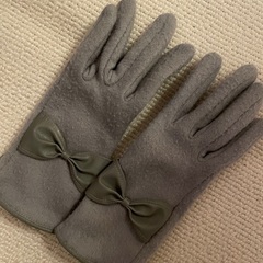 グレー リボン 手袋の画像