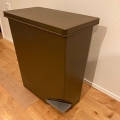 ゴミ箱 35L
の画像