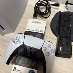 PS5 CFI-1100A + 追加1TB SSD + Sony Pulse 3D Headphone ＋タイトル4本の画像