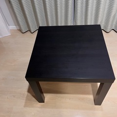 IKEAテーブル