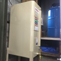 ♪ 倉庫整理　エンジンオイルタンク　250L  残量約100L　...