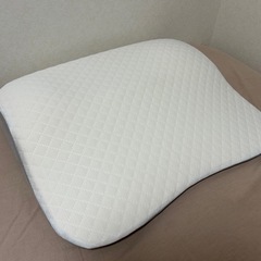 ニトリ　肩・首・背中も支える枕の画像