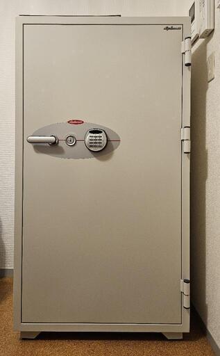 ディプロマット 130EKR3 大型金庫（348kg）