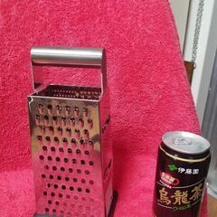 4面グレーター　 チーズ　グレーター 　おろし金 　しりしり器 　ステンレス 　キッチン用品　外国製の画像