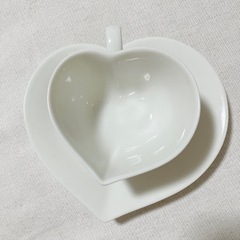 ハート型カップ＆ソーサーの画像