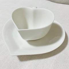 ハート型カップ＆ソーサーの画像