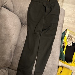 ユニクロ　パンツ　Sサイズの画像