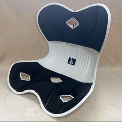 【未使用】骨盤サポートチェア ブラック 姿勢矯正 軽量 1kg デスクチェアの画像