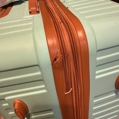 キャリーケース(傷あり)の画像