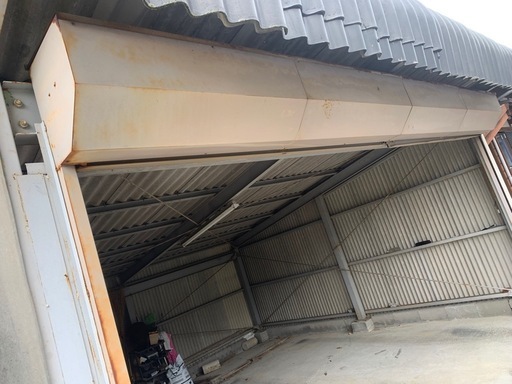 車庫　シャッター
