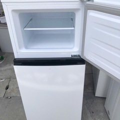 NO B65 🌈福岡市内配送設置無料✨🌈ハイセンス 120L 2ドアノンフロン冷蔵庫 オリジナル ホワイト HR-B1202 2020年の画像