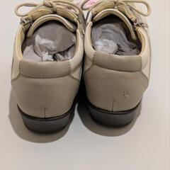 新品未使用ASICS/アシックス24.0cm婦人幅広カジュアルシューズ靴くつ女性用ベージュアナトミー形状のカップインソールの画像