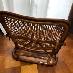 籐の座椅子の画像