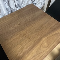 ダイニングテーブル　椅子2個の画像
