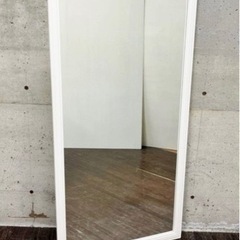 大きな鏡を探しています