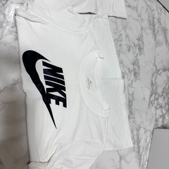 🤍NIKEロゴロンT(ホワイトの画像