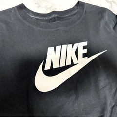 🤍NIKEロゴロンT(ブラックの画像