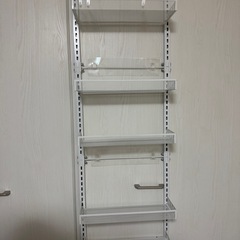 引き取り手決定。棚の画像