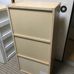 急募】3段カラーボックスの画像