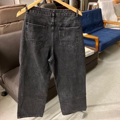 K2504-056 配送不可　DAZY ワイドデニムパンツ ブラック サイズ:Ｌ ほつれ有りの画像