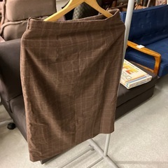 K2504-059 配送不可 UNIQLO スカート ガンクラブチェック サイズ:Ｌ ブラウン ほつれ有りの画像